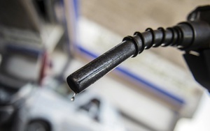 Giá dầu thế giới tăng do dự báo nhu cầu 'vàng đen' của IEA