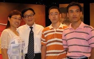 Thần đồng 5 tuổi nói tiếng Anh lưu loát, 13 tuổi đỗ ĐH danh giá: Thành công từ cách giáo dục khác biệt của gia đình, 'tuột dốc' đáng tiếc vì một nguyên do 