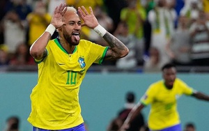 Neymar mở tiệc quên sầu World Cup