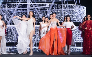 Trình diễn ở vị trí first face, Hoa hậu 1m85 Bảo Ngọc đã có hành động tinh tế này