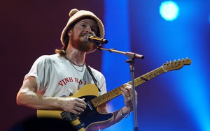 Johnny Stimson chọn Việt Nam để ra mắt ca khúc: 'Việt Nam tràn đầy năng lượng như bài 'Flower' của tôi'