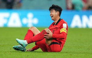 Son Heung-min bật khóc nức nở, như chưa thể tin Hàn Quốc giành vé đi tiếp