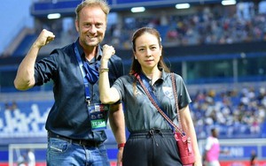 Tin nóng bóng đá tối 20/12: Madam Pang khích lệ tinh thần Thái Lan