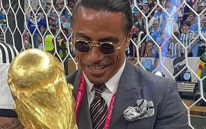 'Thánh rắc muối' ăn theo Messi đang bị FIFA điều tra là ai?