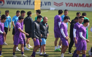 VIDEO AFF Cup ngày 23/12: Việt Nam được khen mạnh nhất Đông Nam Á