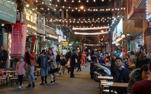 Chào tuần mới: Trong niềm vui từ phố đi bộ