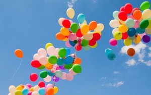 Điều gì sẽ xảy ra khi thả bóng bay lên trời?