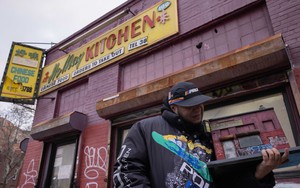 Khung cảnh đường phố New York thu nhỏ qua đôi tay tài hoa của họa sĩ Danny Cortes