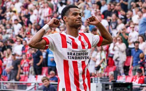 Gakpo là ai? Vì sao lại tới Liverpool thay vì MU?