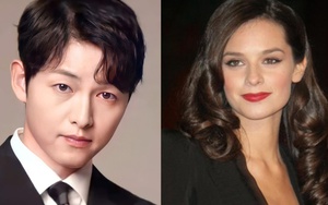 Song Joong Ki cùng bạn gái quá xứng đôi: Đều đẹp chuẩn nam thần nữ thần, học vấn đỉnh và tốt nghiệp toàn trường 'xịn'