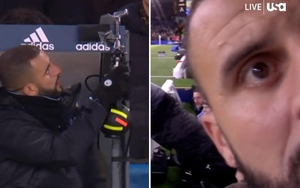 
Phải ngồi dự bị, sao Man City táy máy phá camera của nhà đài