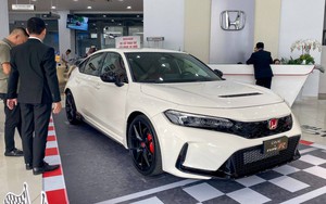 Honda Civic Type R giá gần 2,4 tỷ đồng tại Việt Nam: Đắt gấp rưỡi BMW 330i lắp ráp, ngang C 300 nhập