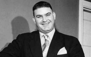 Kẻ lừa đảo nổi tiếng và "toàn tài" nhất mọi thời đại: Cân hết tất cả các thân phận từ bác sĩ, kỹ sư, giảng viên đại học đến thầy tu