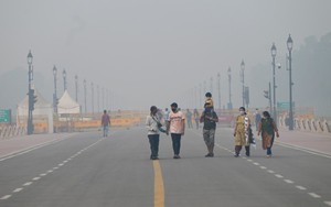 Khói mù dày đặc bao phủ thủ đô Ấn Độ