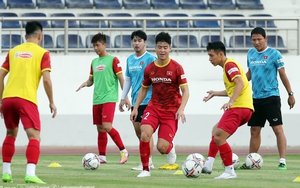 Bóng đá Việt Nam trưa ngày 6/12: Tuyển Việt Nam tích cực đấu tập nội bộ