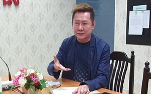 Ông Nawat trình diện ở sở cảnh sát sau khi bị khởi kiện