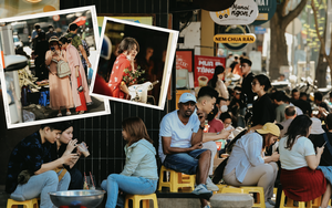 Ngắm TP.HCM trong ngày đầu năm mới: Giới trẻ nhộn nhịp đổ ra đường, nơi đâu cũng ngập tràn áo dài 