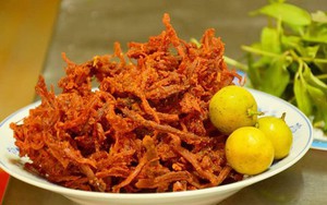 Sự thật đáng sợ phía sau những miếng thịt bò khô "siêu bẩn", chính người bán cũng không dám ăn