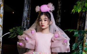 Mẫu nhí Nguyễn Ngọc Bảo Anh đảm nhận vị trí first face tại show diễn thời trang và vũ kịch