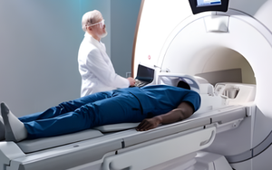 Chàng trai 30 tuổi sụt cân nhanh, rụng tóc, bác sĩ tưởng ung thư nhưng sự thật còn đáng sợ hơn