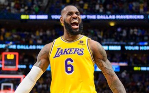 Tương lai bất định của LeBron James với Los Angeles Lakers xung quanh loạt tin đồn chuyển nhượng