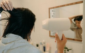 Cô gái thức dậy với tình trạng liệt mặt chỉ vì quên làm một việc sau khi gội đầu, nếu bạn cũng từng như vậy thì nên sửa ngay