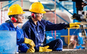 Đi làm Tết Âm lịch 2023, người lao động nhận lương thế nào? Những khoản tiền NLĐ có thể nhận trong dịp Tết để tăng thu nhập gấp 3,4 lần