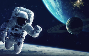 Vì sao phi hành gia từng phải “rút hết móng tay” trước khi bước vào vũ trụ?