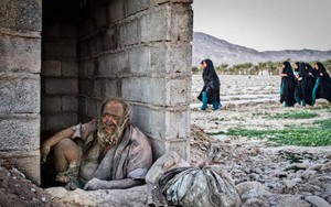 Vì sao 'người bẩn nhất thế giới' lại qua đời sau khi tắm lần đầu tiên?