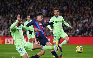 Barca chật vật hạ Getafe, Real bám đuổi kịch tính