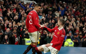 VIDEO bàn thắng MU 3-1 Reading: Casemiro trở lại liền lập cú đúp