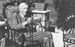 Tỷ phú giàu nhất lịch sử nước Mỹ dặn con: Muốn giàu phải giấu 1 thứ, chấp nhận 1 điều và tránh kết giao với người có 3 tật xấu này