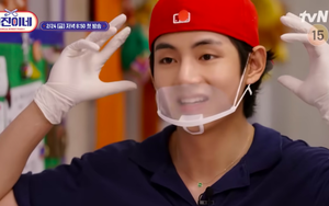 V (BTS) lộ tạo hình đầu bếp trong show thực tế mới, trùm kín bưng liệu fan có nhận ra?