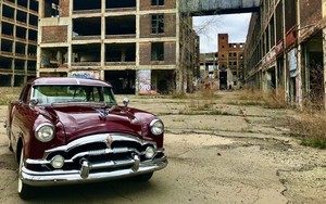 Sắp phá nhà máy ô tô từng xịn nhất thế giới sau 65 năm đóng cửa: Khung cảnh khiến ai sống xung quanh cũng lo sợ