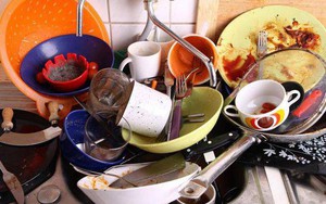 6 thói quen rửa bát khiến vi khuẩn bám đầy bát đĩa, vì sức khỏe cả gia đình bạn nên thay đổi ngay