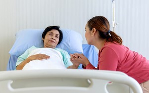 Lúc biết mình không qua khỏi, mẹ chồng bất ngờ tiết lộ bí mật nửa đời người với con dâu