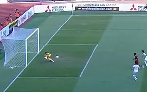 Văn Lâm liên tiếp cứu thua, tuyển Việt Nam thoát hiểm