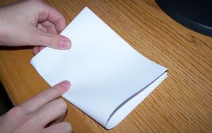 Bạn có thể gấp đôi một tờ giấy tối đa bao nhiêu lần?