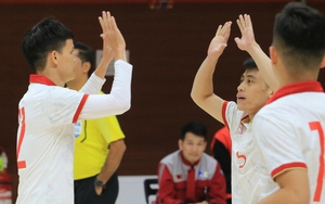 Thắng đậm Hàn Quốc, HLV Diego Raul mạnh mẽ thay đổi futsal Việt Nam như ông Troussier