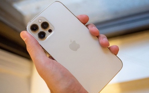 Apple làm rõ vấn đề bức xạ điện từ của iPhone 12