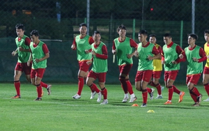 Quang Hải chắc chắn lỡ trận gặp Hàn Quốc, đội tuyển Việt Nam tập nhẹ tại Hàn Quốc