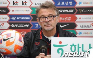 HLV Troussier: ‘Trận gặp Hàn Quốc là cơ hội lớn của đội tuyển Việt Nam’