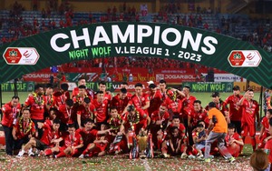 Bình luận viên Quang Huy: 'V-League cần được đánh thức'