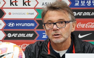 HLV Troussier: ‘Đội tuyển Việt Nam xứng đáng có 2,3 bàn thắng’