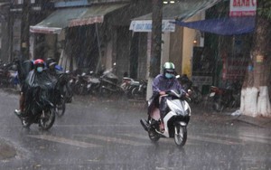Thời tiết hôm nay: Bắc Bộ và Trung Bộ mưa to