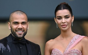 Vợ cũ Alves tuyên bố phũ: Với tôi, anh ấy đã chết!