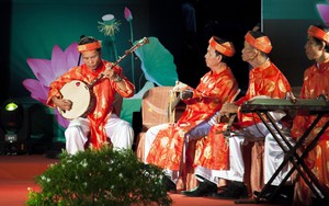 Nỗ lực truyền dạy đờn ca tài tử cho thế hệ trẻ