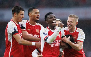 Tiền đạo 24 tuổi lập hat-trick trong chiến thắng 5 sao của Arsenal, 'Pháo thủ' phả hơi nóng vào Tottenham