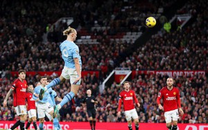 Kết quả bóng đá MU 0-3 Man City: 'Quỷ đỏ' bất lực, thua trắng trên sân nhà trong ngày Haaland lập cú đúp