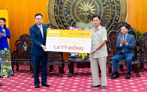 Công ty 4 Oranges tặng 400 suất học bổng tại Long An